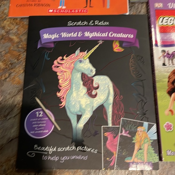 Entire a lot of books and stickers, activities books. - Picture 15 of 15